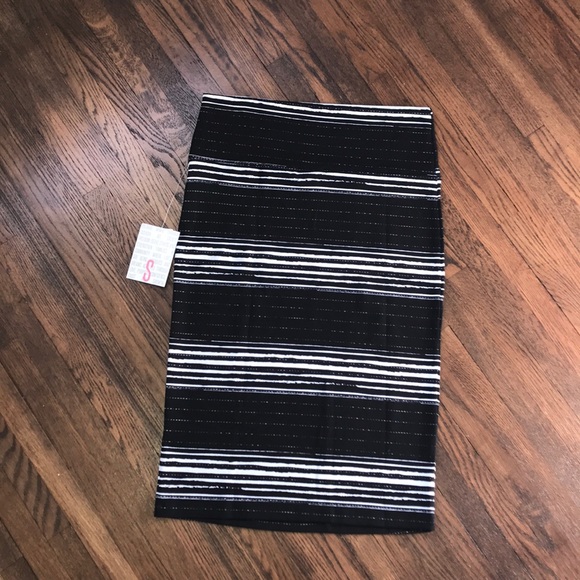 Cassie Skirt - Picture 2 of 3